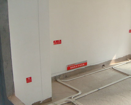 別墅施工現(xiàn)場圖(1) 別墅設(shè)計(jì)施工,文明很重要。